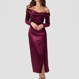 Cider Off-Shoulder Long Sleeve Burgundy Dress